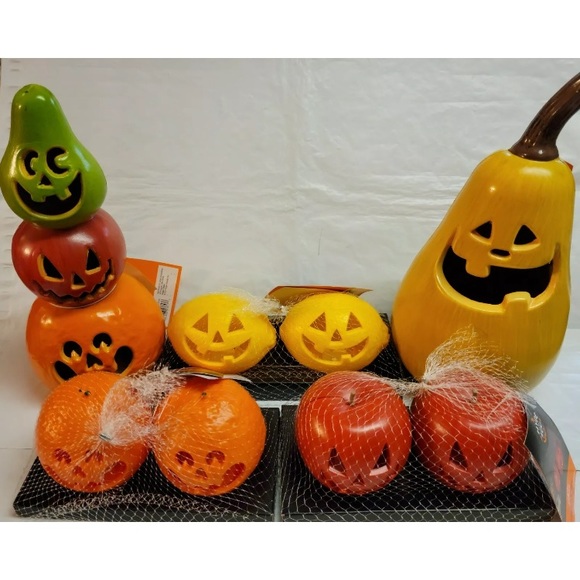 Hyde /& Eek Set Of 6 Light Up Fruit Skull Jack O Lantern Lit Apple Lemon Pepper